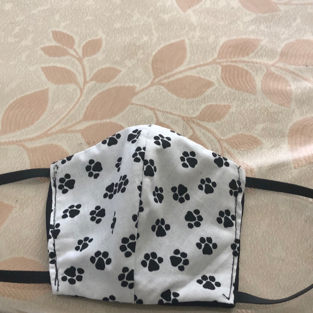 Cubre voca para niño(a).